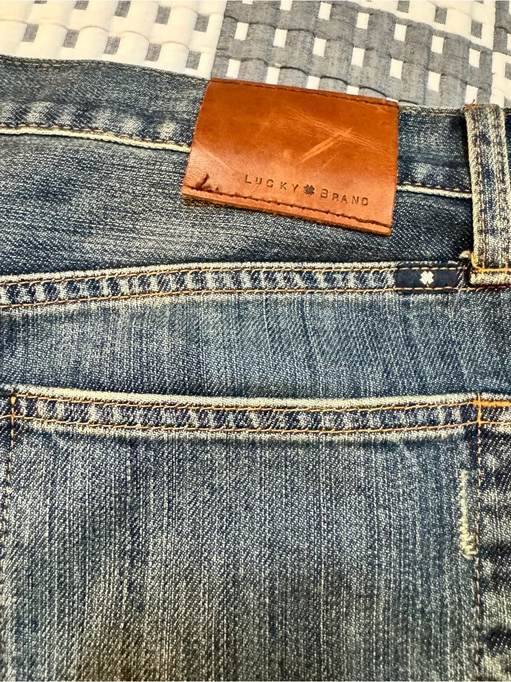 Lucky Brand 121 Heritage Slim Jeans Men’s 32x32 Y2K Whiskered Distressed Denim